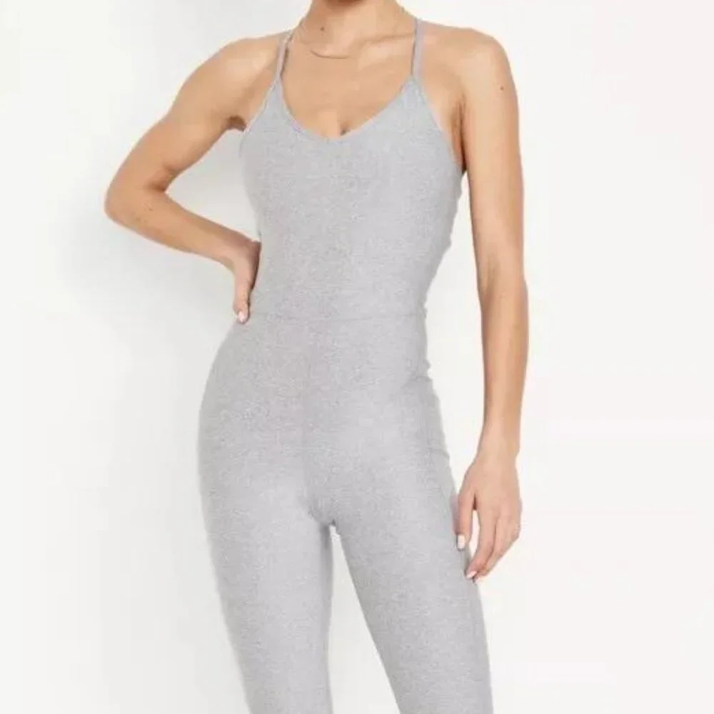 NWT Old Navy Cloud+ Sleeveless 7/8 Bodysuit - Picture 3 of 6